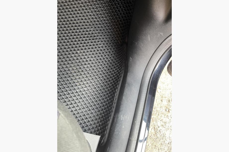 Ford Fusion 2002–2012 EVA-lattiamatot (mustat) Kuva 2