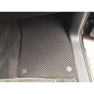 EVA-lattiamatot (mustat) Audi Q7 2015–2026 kuva 4