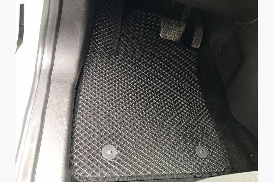 Ford Fiesta 2008–2017 EVA-lattiamatot (mustat) Image
