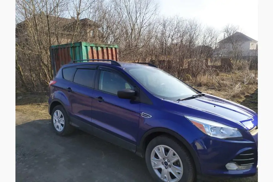 Ford Kuga/Escape 2013–2019 Skyport kattokaiteet (mustat) Kuva 17