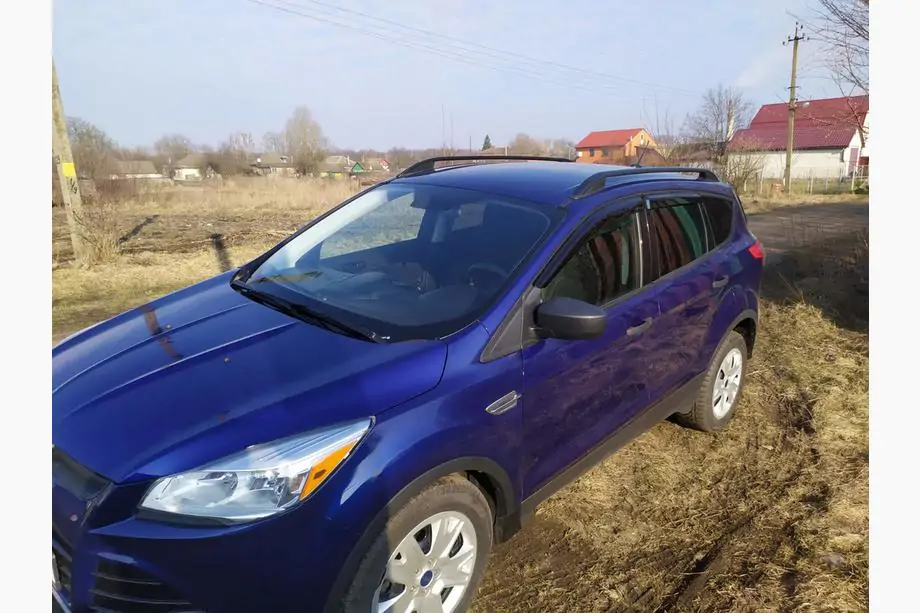 Ford Kuga/Escape 2013–2019 Skyport kattokaiteet (mustat) Kuva 12