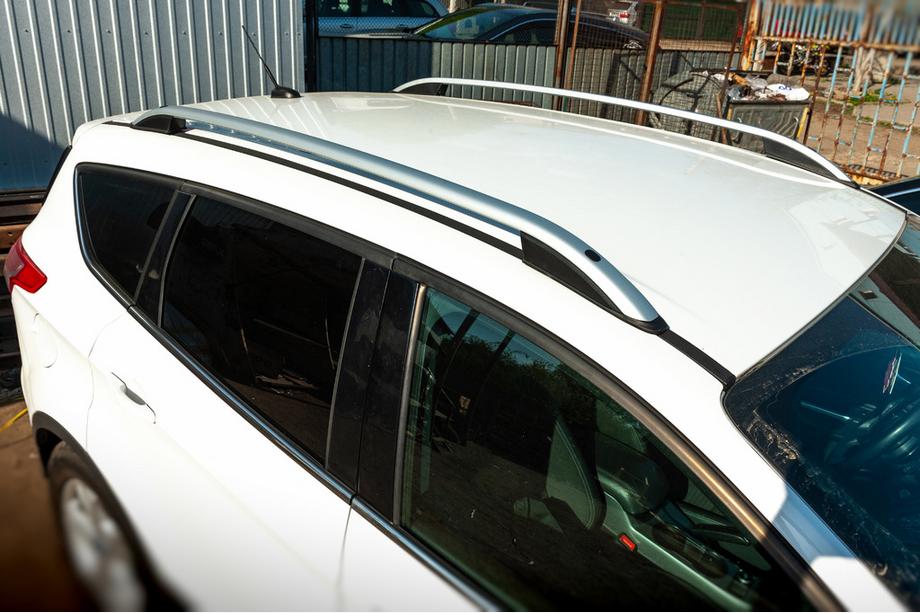Ford Kuga/Escape 2013–2019 Skyport-kattokaiteet (harmaat) Image