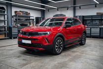 Opel Mokka 2021– Sivuporrassarja Maya Red (2 kpl, alumiini) kuva 1