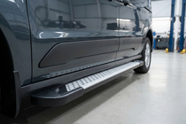 Volkswagen Caddy 2020– Allmond Grey -sivukynnykset (2 kpl, alumiini) kuva 2