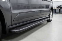 Volkswagen Caddy 2020– Sivuporrast Bosphorus Black (2 kpl, alumiini) kuva 1