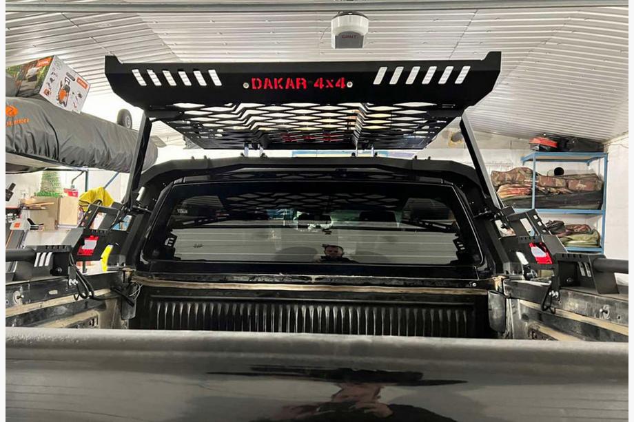 Toyota Hilux 2006–2015 Dakar-rollbar telinekorilla (rullakannen kanssa) Kuva 3