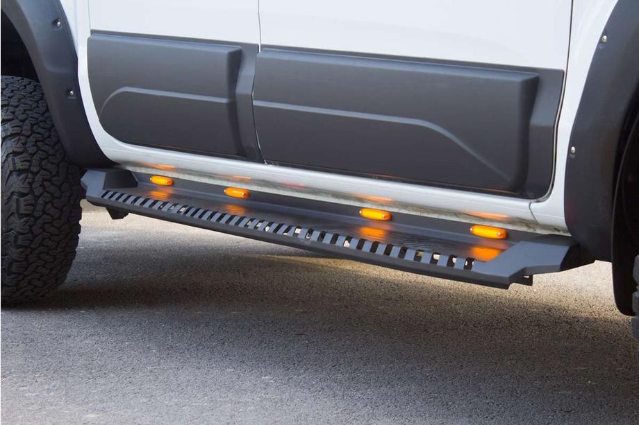 Isuzu D-Max 2002–2011 Dakar V1 sivuportaat LED-valoilla (2 kpl, metallia) Kuva 2