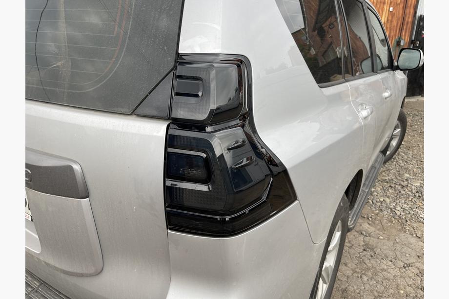 Toyota Land Cruiser Prado 150 2009–2023 Takavalot BlackEdition V3 (2017+, 2 kpl) Image