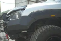 Volkswagen Amarok 2010–2022 Lokasuojan levikkeen reunalista Dakar kuva 1