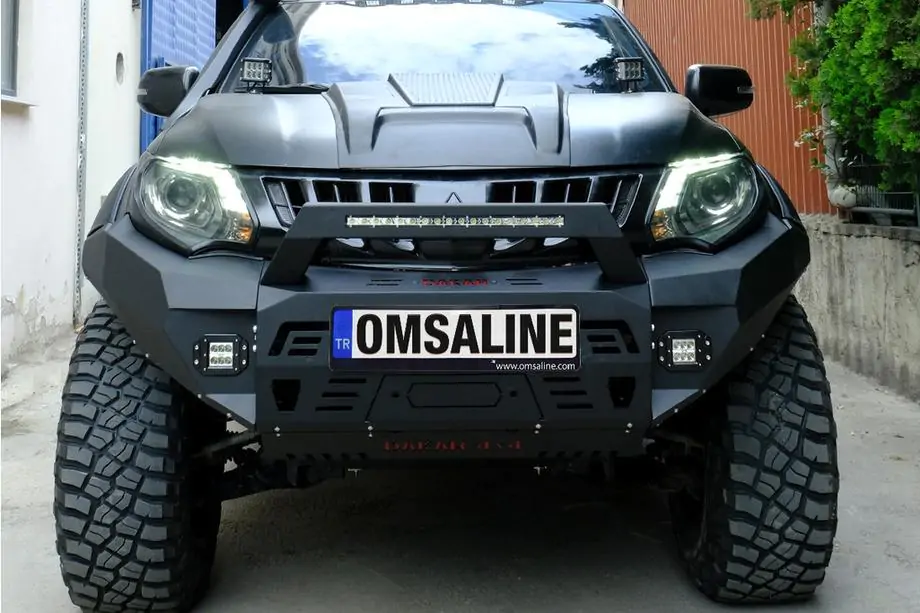 Mitsubishi L200 2015–2024 Etu-puskuri pohjapanssarilla Dakar (2015-2019) Kuva 1