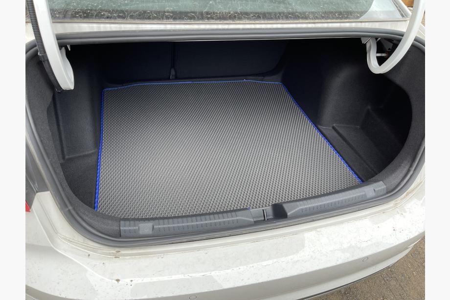 Volkswagen Lavida/e-Lavida 2019– Tavaratilan matto (EVA, musta) Image
