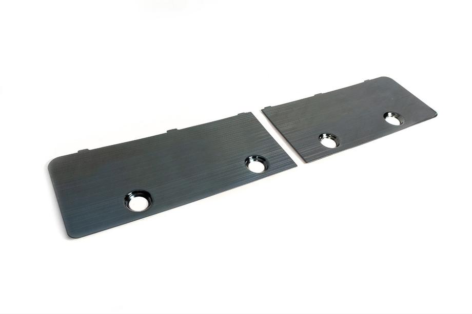 Toyota Land Cruiser 200 2007–2021 Takaluukun kannen insertit (2 kpl, alumiini) Image
