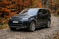 Land Rover Discovery V 2017– Sivuporrast Bosphorus Black (2 kpl, alumiini) kuva 1