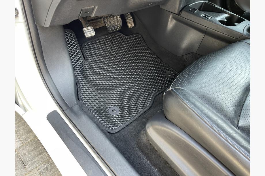 Nissan Leaf 2010–2017 EVA-lattiamatot (mustat) Kuva 3