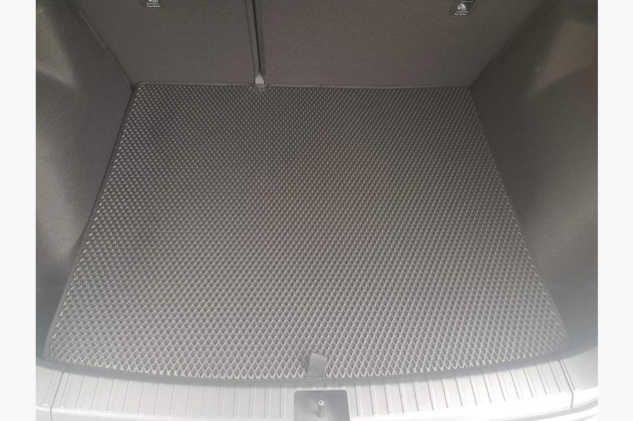 Volkswagen E-Tharu 2020– Tavaratilan matto (EVA, musta) Image