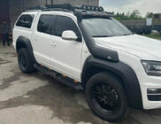 Volkswagen Amarok 2010–2022 Tuulilasin aurinkolippa kattotelineeseen DAKAR (LED) kuva 4