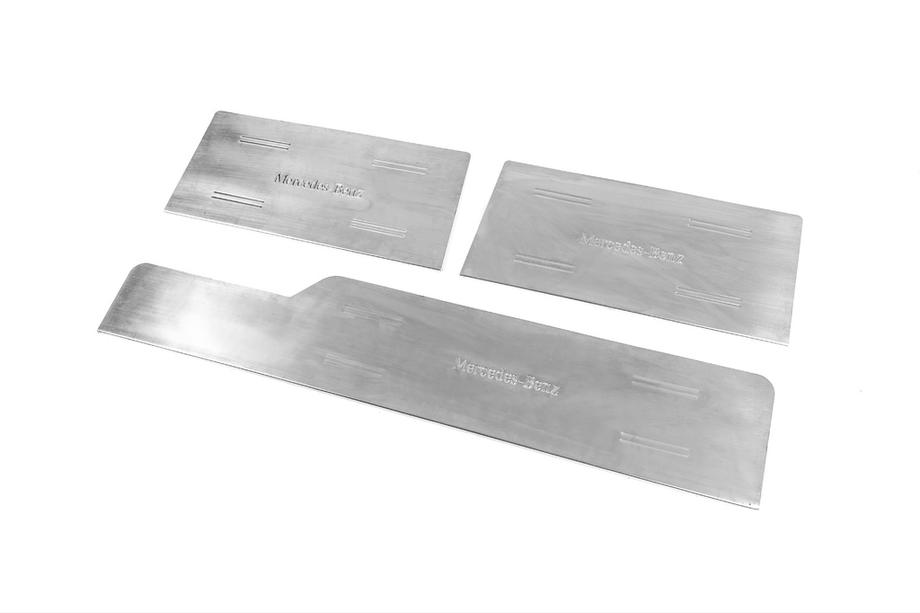 Mercedes Sprinter W901/902/903/904/905 1995–2006 Sisäpuoliset kynnyslistat Carmos V2 (3 kpl, ruostumaton teräs) Kuva 1