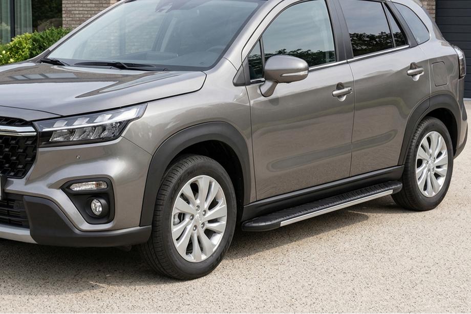 Suzuki SX4 S-Cross 2021– Sivuastinlaudat Bosphore Grey (2 kpl, alumiini) Image