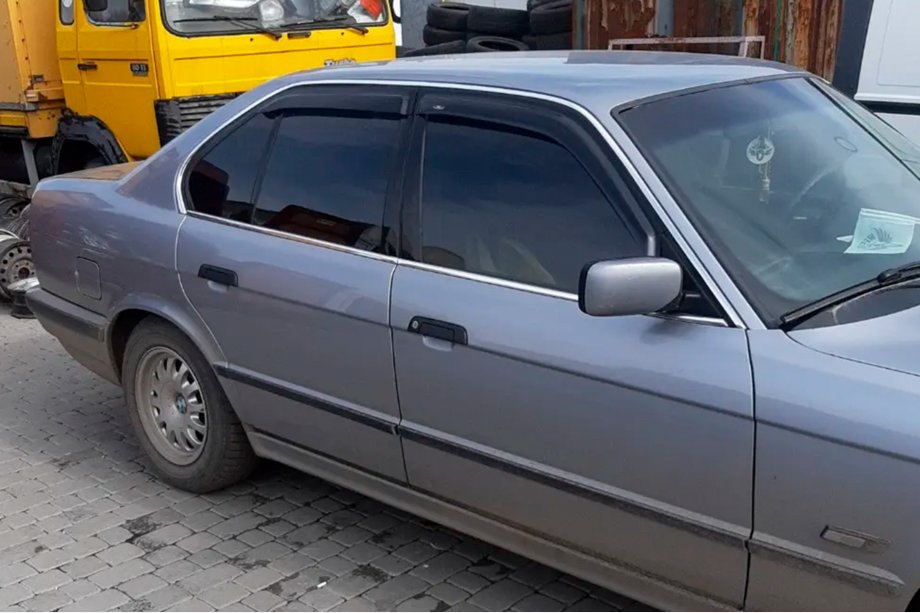 BMW 7-sarja E38 1994–2001 Tuuliohjaimet Long (4 kpl, HIC) Image
