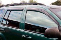 Jeep Grand Cherokee WJ 1999–2004 Ikkunadeflektorit (4 kpl, HIC) kuva 3