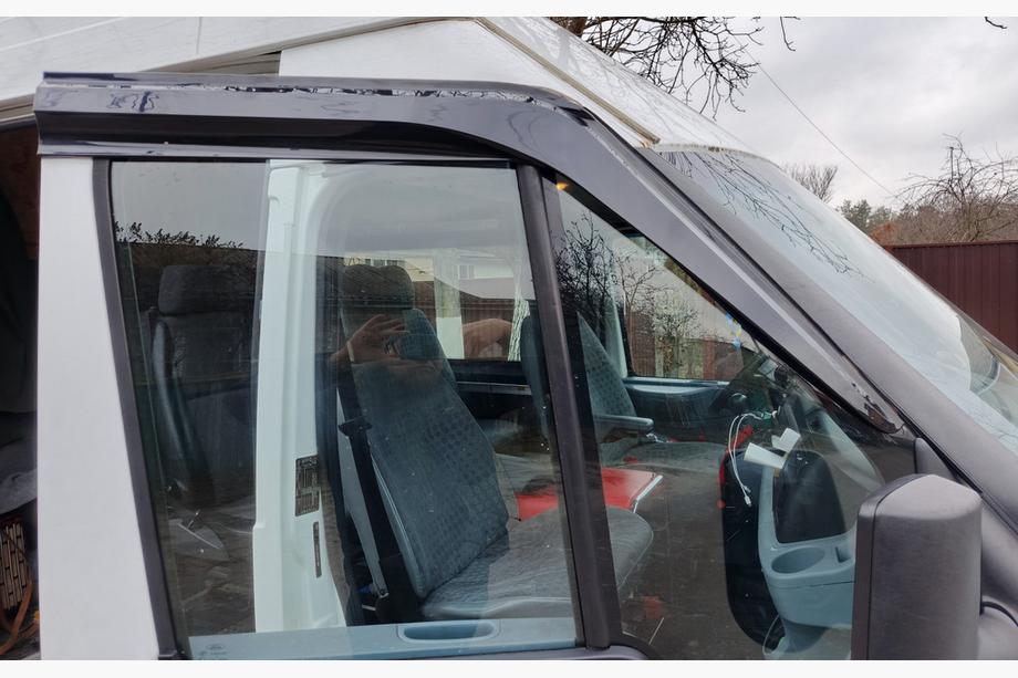 Ford Transit 2000–2014 Tuuliohjaimet (2 kpl, Sunplex Sport) Image