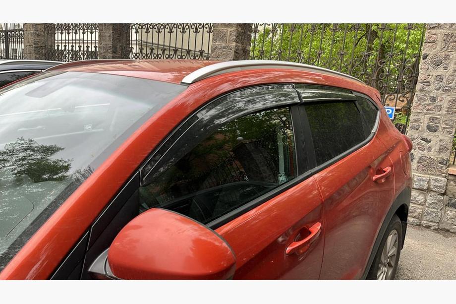 Hyundai Tucson TL 2016–2021 Ikkunatuuliohjaimet (4 kpl, Sunplex Sport) Kuva 1
