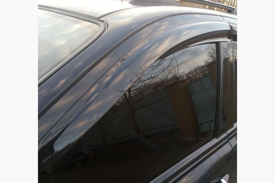 Kia Sorento I BL 2002–2009 Ikkunatuuliohjaimet (4 kpl, Sunplex Sport) Image