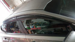 Kia Optima 2010–2016 Ikkunatuuliohjaimet (4 kpl, Sunplex Sport) kuva 2