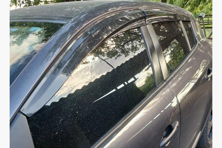 Renault Megane III 2009–2016 Ikkunatuuliohjaimet HB (4 kpl, Sunplex Sport) Image