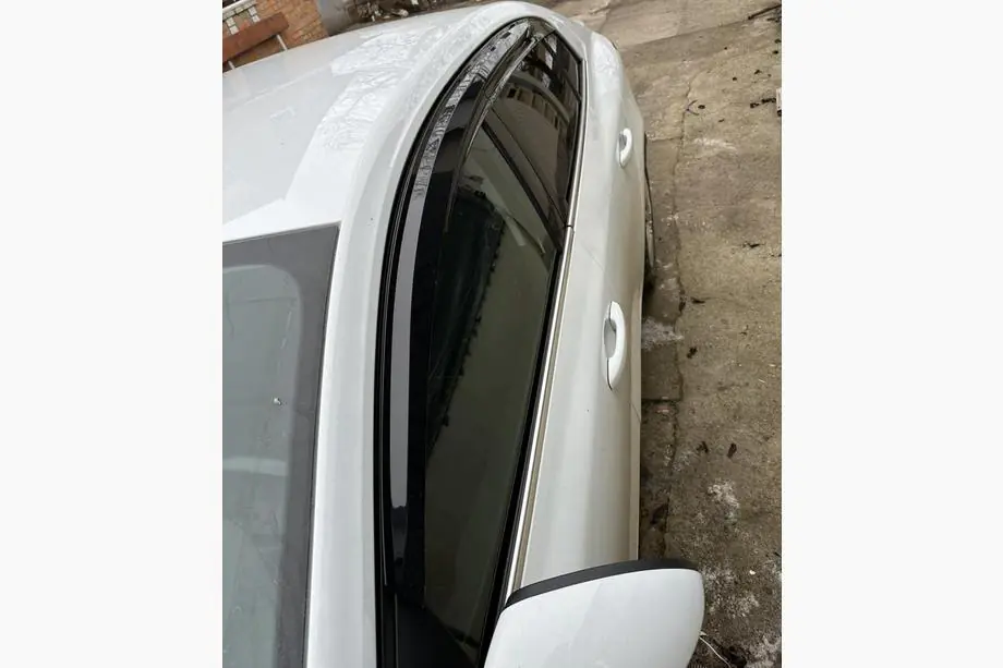 Renault Megane IV 2016–2025 Tuuliohjaimet SD (4 kpl, Sunplex Sport) Image