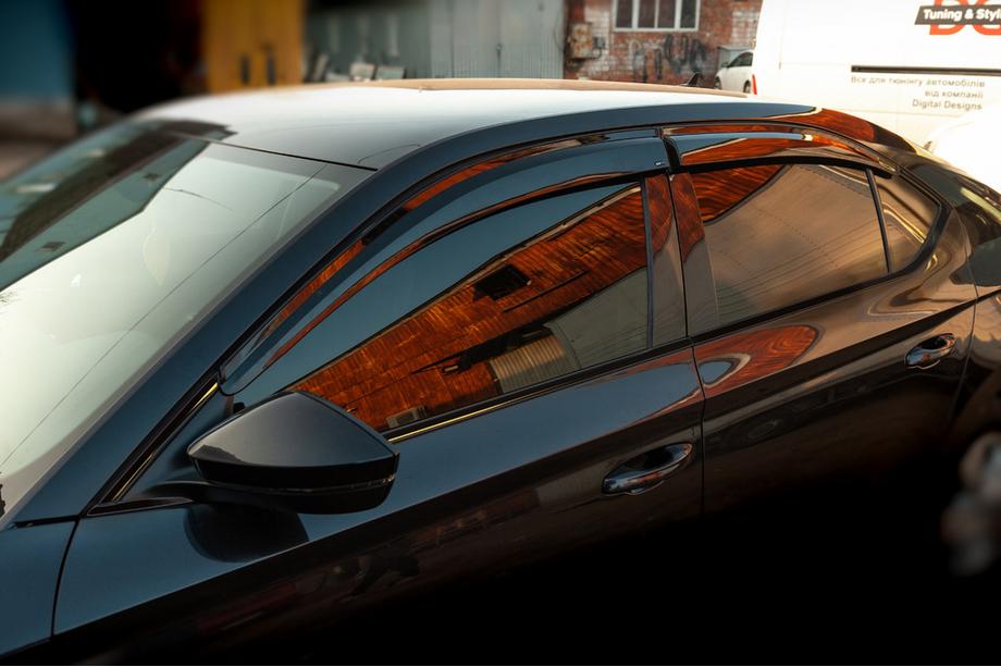Skoda Superb 2015–2024 Tuuliohjaimet SD (4 kpl, Sunplex Sport) Image