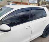 Volkswagen Golf 6 2008–2014 Ikkunatuuliohjaimet HB (4 kpl, Sunplex Sport) kuva 1