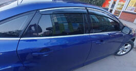 Ford Focus III 2011–2017 Tuuliohjaimet kromilistalla HB/Sedan (4 kpl, Sunplex Chrome) kuva 2