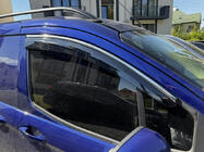 Ford Courier 2014–2023 Ikkunatuuliohjaimet kromilistalla (4 kpl, Sunplex Chrome) kuva 3