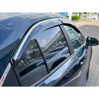 Ikkunatuuliohjaimet kromilistalla (4 kpl, Sunplex Chrome) Toyota Corolla 2019– kuva 1