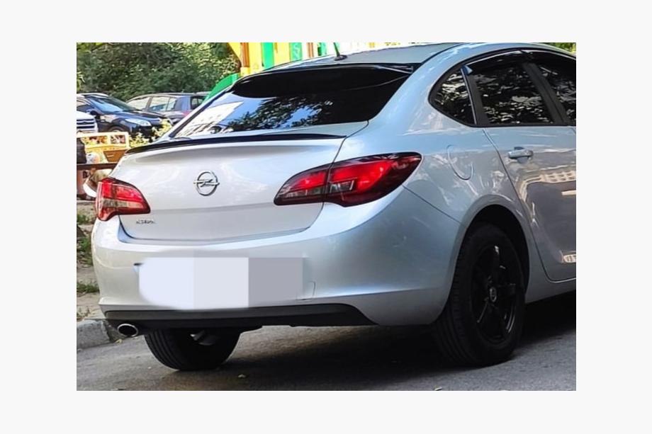 Opel Astra J 2009–2015 Sedan-lippspoileri (Sunplex, musta) (115 cm x 5,5 cm) Image