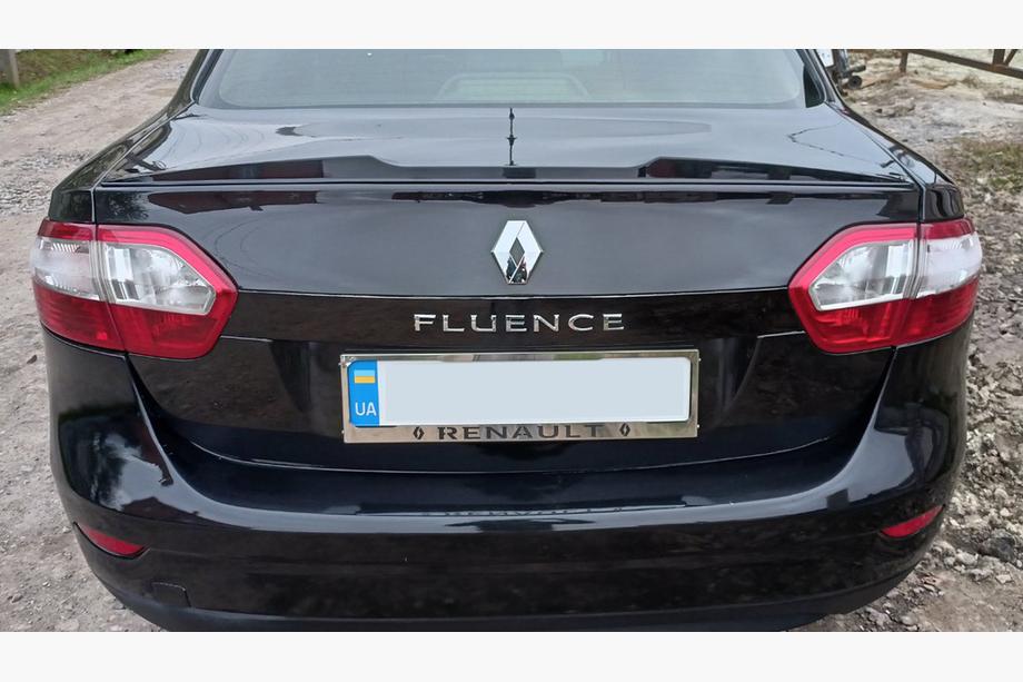 Renault Fluence 2009–2016 LIP-spoileri (Sunplex, musta) (125,4 cm x 7,2 cm) Kuva 2