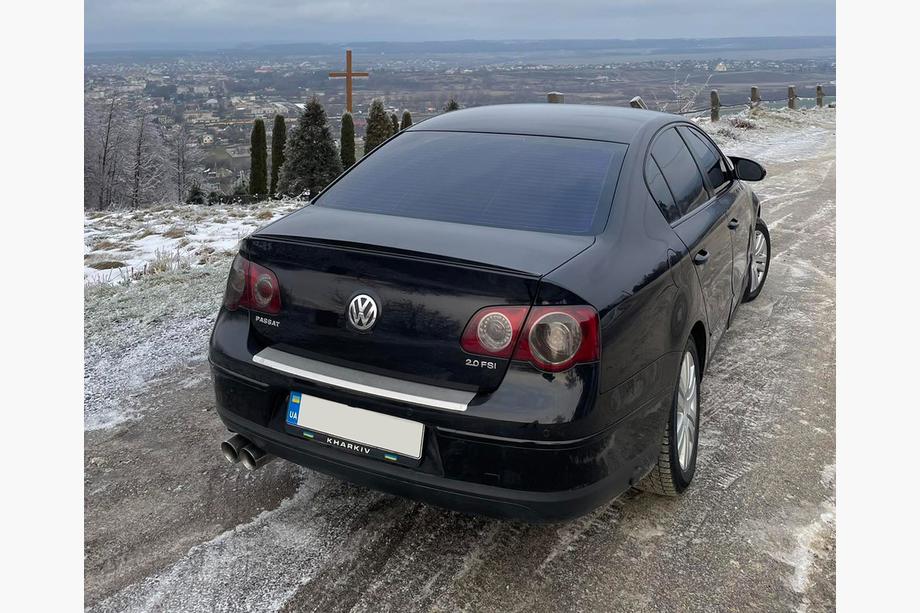 Volkswagen Passat B6 2006–2012 LIP-spoileri (Sunplex, musta) (115,8 cm x 6,3 cm) Image