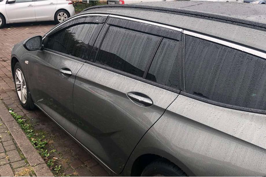 Opel Insignia 2017–2022 Ikkunatuuliohjaimet kromilistalla SW (4 kpl, HIC) Image