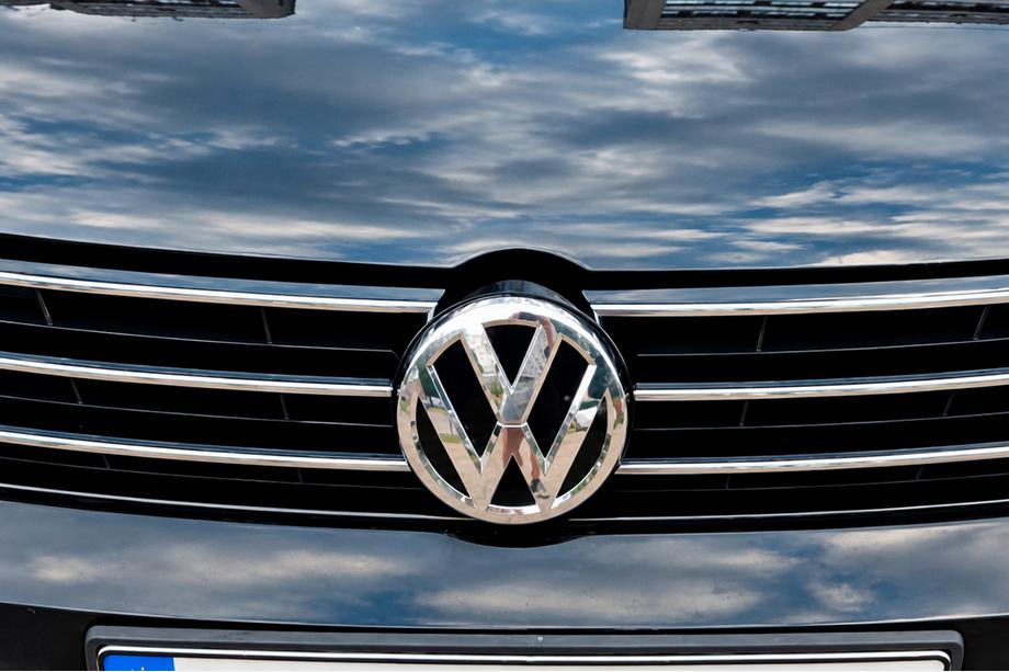 Volkswagen Passat B8 2015–2023 Etuembleemi (2015-2018) 3G0853601B Image