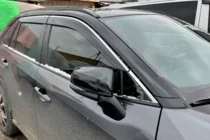 Toyota Rav 4 2019–2025 Tuuliohjaimet kromilistalla (4 kpl, HIC) kuva 1