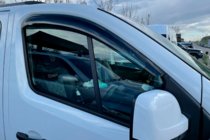 Nissan NV300/Primastar 2016– Sivulasin tuuliohjaimet (2 kpl, HIC) kuva 7