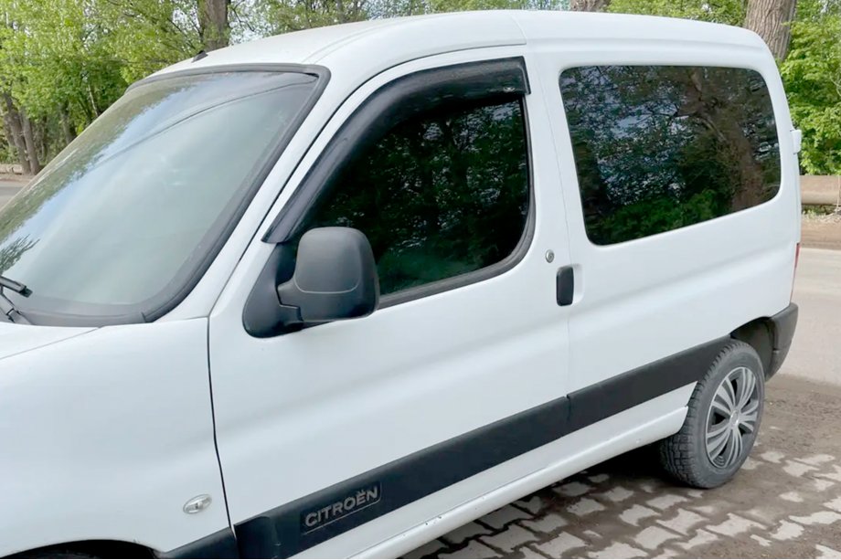 Citroen Berlingo 1996–2008 Ikkunatuuliohjaimet 11 cm (2 kpl, HIC) Image