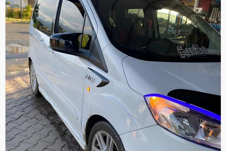 Ford Courier 2014–2023 Peilikuoret BMW-style (2018↗, 2 kpl) Image