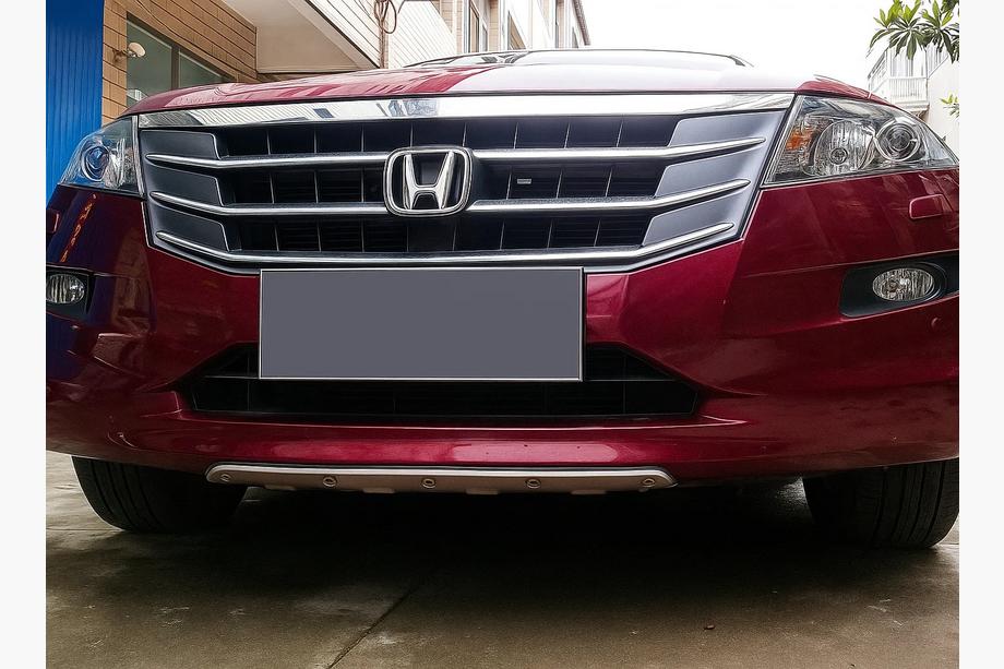 Honda Crosstour 2009–2015 Etu- ja takapuskurin lipat (2012-2015) Image