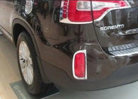 Kia Sorento II XM 2009–2014 Kromilistat takasumuvaloihin 2013+ (2 kpl, muovi) kuva 1