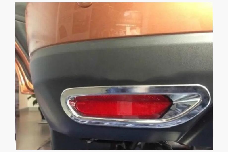 Nissan X-trail T32/Rogue 2014–2021 Libao takavalojen/parkki- ja äärivalojen koristelistat (2 kpl, muovi) Image