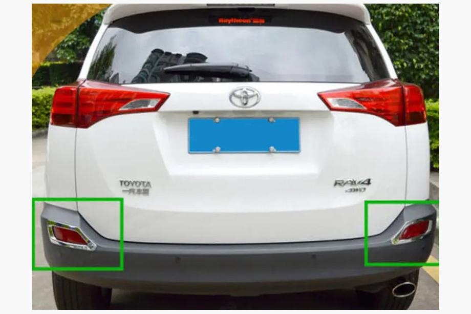 Toyota Rav 4 2013–2018 Kromiset takavalon kehykset Libao 2013-2016 (2 kpl, muovi) Kuva 1