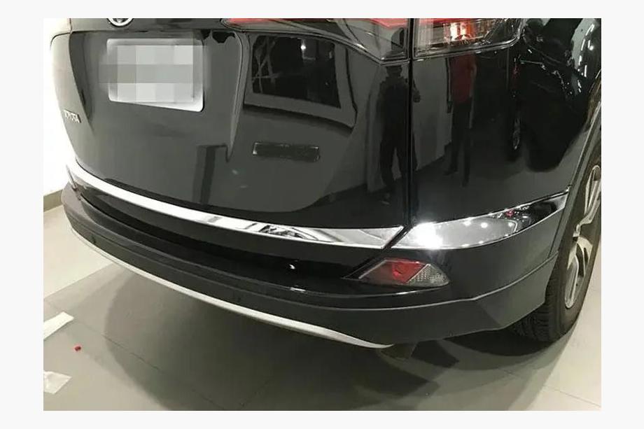 Toyota Rav 4 2013–2018 Ruostumattomat listat takapuskuriin ja takaluukkuun Libao 2016-2018 (3 kpl) Image