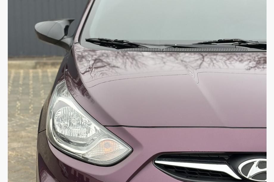 Hyundai Accent 2011–2017 Peilin kuoret vilkun aukolla BMW-style (2 kpl) Image